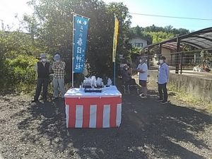 舘町会仮祭壇飾り